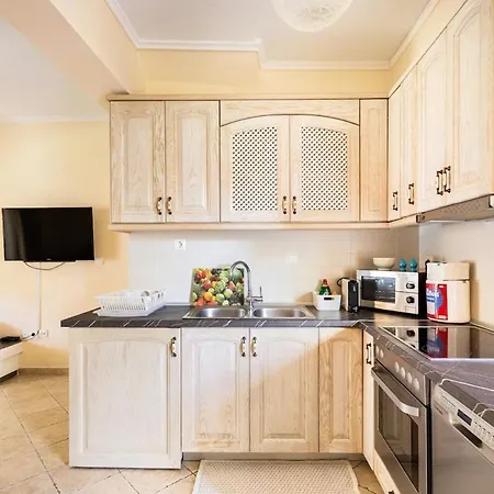 Beautiful And Cosy Apartment!!! نيكيتي